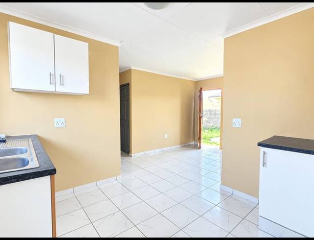 2 BEDROOM PROPERTY TO RENT IN NCAMBEDLANA